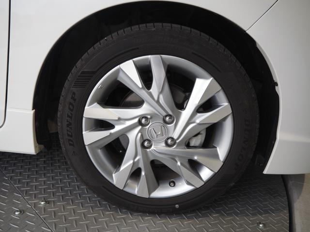 シャトル ハイブリッドZ ワンオーナー 禁煙車 ルーフレール ハーフレザー 前席シートヒーター 純正SDナビ バックカメラ コンフォートビューパッケージ ETC スマートキー2個 クルコン パドルシフト ECON LEDヘッドライト 純正16AW(16枚目)