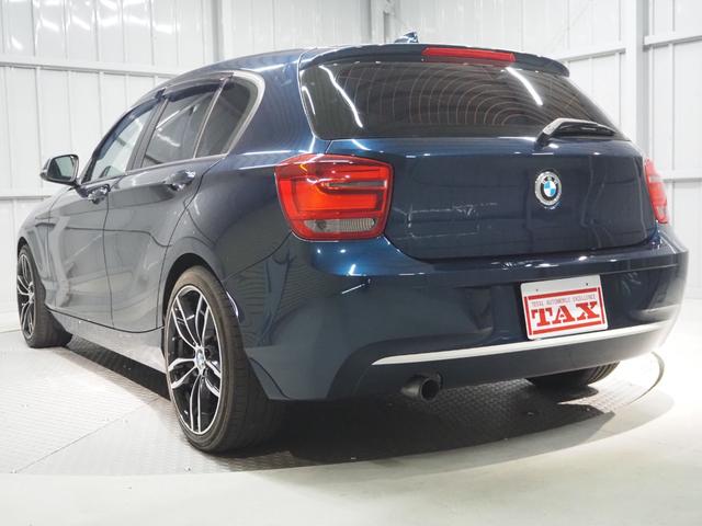 1シリーズ 116i スタイル 禁煙車 メーカーナビ CD DVD BT 社外前後ドラレコ ETC スマートキー2個 Aストップ キセノンヘッドライト 社外18インチアルミ 純正アルミ積込 保証書 取扱説明書(4枚目)