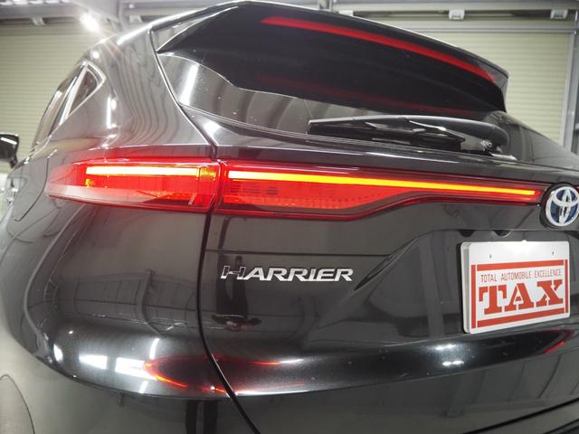 ハリアーハイブリッド Z レザーパッケージ ワンオーナー 禁煙車 サンルーフ 黒革 前席シートヒーター・シートベンチレーション メーカーナビ パノラミックビュー セーフティセンス JBLサウンド 電動チルトステアリング 置くだけ充電 ETC2.0 純正ドラレコ スマートキー2個(14枚目)
