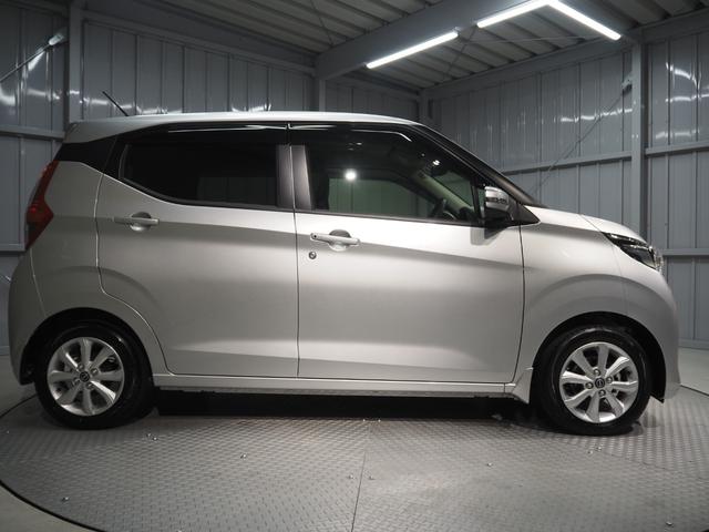 デイズ X ワンオーナー 禁煙車 純正SDナビ インテリジェントアラウンドビューモニター スマートキー2個 エマージェンシーブレーキ ソナー VDC ドラレコ 地デジ CD SD BTA USB フロアマット 純正14インチアルミ(2枚目)