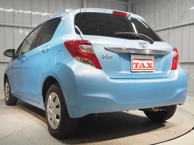 ヴィッツ F スマートストップパッケージ ワンオーナー 禁煙車 純正SDナビ バックカメラ CD BT ワンセグ ドラレコ前 ETC Aストップ キーレス スペアキー有(4枚目)