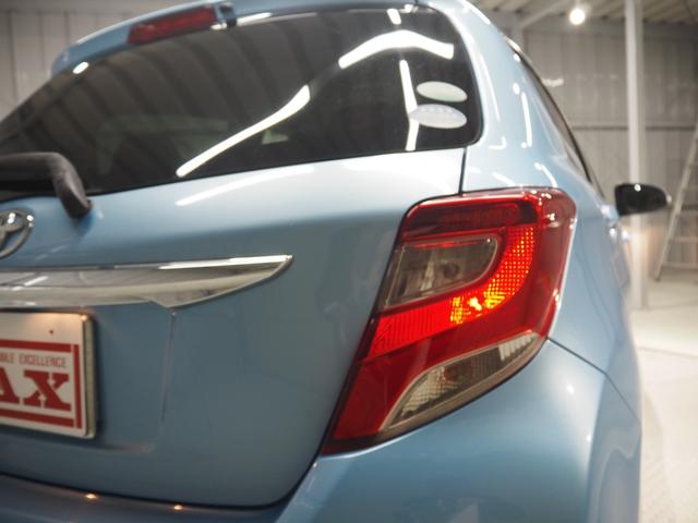 ヴィッツ F スマートストップパッケージ ワンオーナー 禁煙車 純正SDナビ バックカメラ CD BT ワンセグ ドラレコ前 ETC Aストップ キーレス スペアキー有(12枚目)