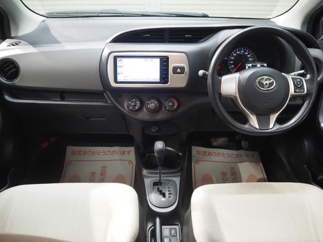 ヴィッツ F スマートストップパッケージ ワンオーナー 禁煙車 純正SDナビ バックカメラ CD BT ワンセグ ドラレコ前 ETC Aストップ キーレス スペアキー有(25枚目)