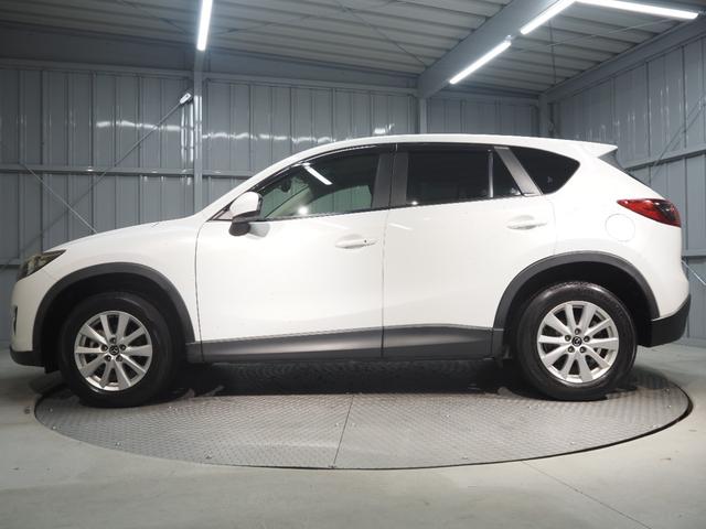 ＣＸ－５ ２０Ｓ　ワンオーナー　禁煙車　社外ＳＤナビ　バックカメラ　ｉ－ｓｔｏｐ　ＣＤ　ＤＶＤ　ＢＴ　ＤＴＶ　ステアリングスイッチ　社外ドラレコ　ＥＴＣ　キセノンヘッドライト　アダプティブフロントライティングシステム　スマートキー２個　純正１７インチアルミ（7枚目）