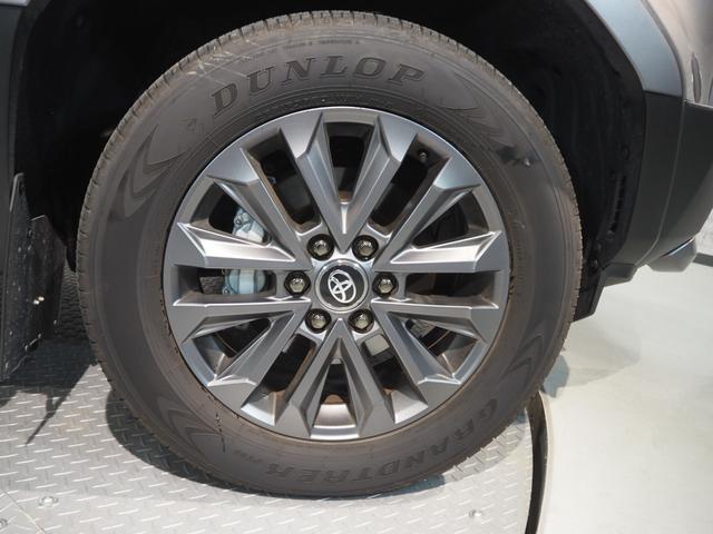 ランドクルーザー250 ZX ワンオーナー 禁煙車 サンルーフ 茶革シート 純正ナビ ルーフレール 前席&2列目シートヒーター・シートベンチレーション ステアリングヒーター パワーバックドア モデリスタプロテクターキット パノラミックビュー セーフティセンス 置くだけ充電 ETC(17枚目)