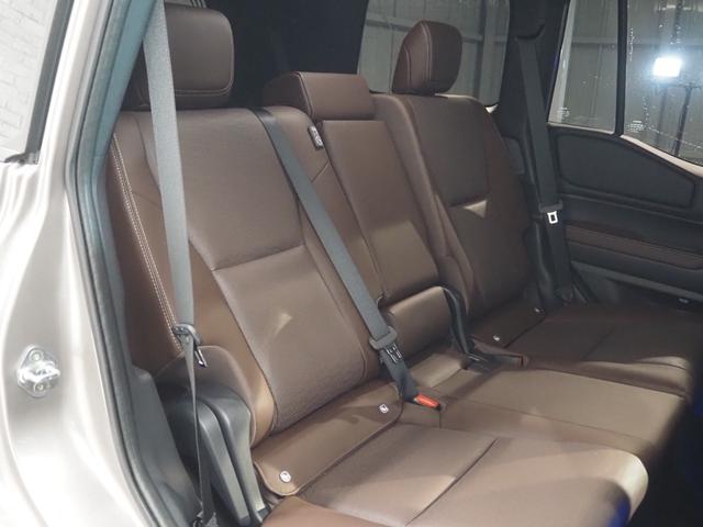 ランドクルーザー250 ZX ワンオーナー 禁煙車 サンルーフ 茶革シート 純正ナビ ルーフレール 前席&2列目シートヒーター・シートベンチレーション ステアリングヒーター パワーバックドア モデリスタプロテクターキット パノラミックビュー セーフティセンス 置くだけ充電 ETC(33枚目)