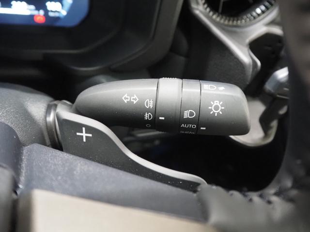 ランドクルーザー250 ZX ワンオーナー 禁煙車 サンルーフ 茶革シート 純正ナビ ルーフレール 前席&2列目シートヒーター・シートベンチレーション ステアリングヒーター パワーバックドア モデリスタプロテクターキット パノラミックビュー セーフティセンス 置くだけ充電 ETC(52枚目)