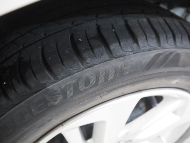 フィット 13G・Sパッケージ 禁煙車 社外SDナビ バックカメラ あんしんパッケージ F・L・Sパッケージ CTBA ECON ステアリングスイッチ ETC スマートキー CD DVD BT DTV LEDヘッドライト 純正15インチAW(19枚目)