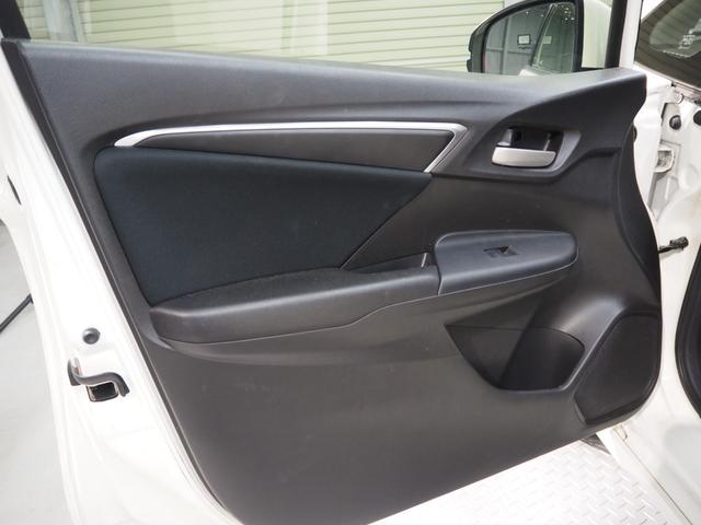 フィット 13G・Sパッケージ 禁煙車 社外SDナビ バックカメラ あんしんパッケージ F・L・Sパッケージ CTBA ECON ステアリングスイッチ ETC スマートキー CD DVD BT DTV LEDヘッドライト 純正15インチAW(26枚目)