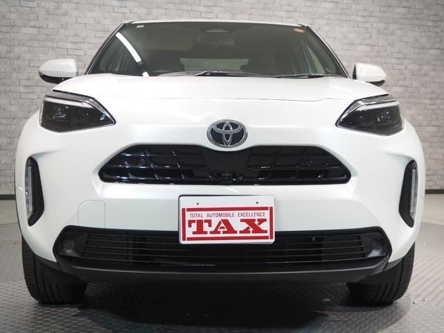 ヤリスクロス ハイブリッドＺ　登録済未使用車　禁煙車　純正ＳＤナビ　パノラミックビュー　セーフティセンス　Ａハイビーム　クリアランスソナー　レーダークルーズ　ＥＴＣ２．０　スマートキー２個　ハーフレザー　前席シートヒーター　ステアリングヒーター　純正フロアマット（5枚目）