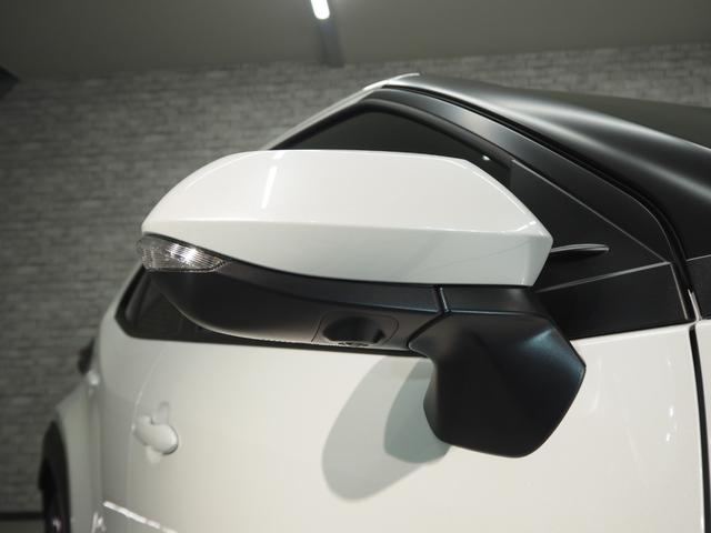 ヤリスクロス ハイブリッドＺ　登録済未使用車　禁煙車　純正ＳＤナビ　パノラミックビュー　セーフティセンス　Ａハイビーム　クリアランスソナー　レーダークルーズ　ＥＴＣ２．０　スマートキー２個　ハーフレザー　前席シートヒーター　ステアリングヒーター　純正フロアマット（9枚目）