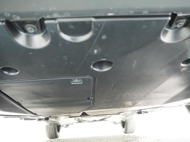 ヤリスクロス ハイブリッドＺ　登録済未使用車　禁煙車　純正ＳＤナビ　パノラミックビュー　セーフティセンス　Ａハイビーム　クリアランスソナー　レーダークルーズ　ＥＴＣ２．０　スマートキー２個　ハーフレザー　前席シートヒーター　ステアリングヒーター　純正フロアマット（13枚目）