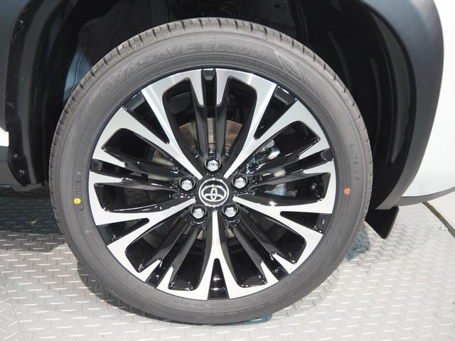 ヤリスクロス ハイブリッドＺ　登録済未使用車　禁煙車　純正ＳＤナビ　パノラミックビュー　セーフティセンス　Ａハイビーム　クリアランスソナー　レーダークルーズ　ＥＴＣ２．０　スマートキー２個　ハーフレザー　前席シートヒーター　ステアリングヒーター　純正フロアマット（15枚目）