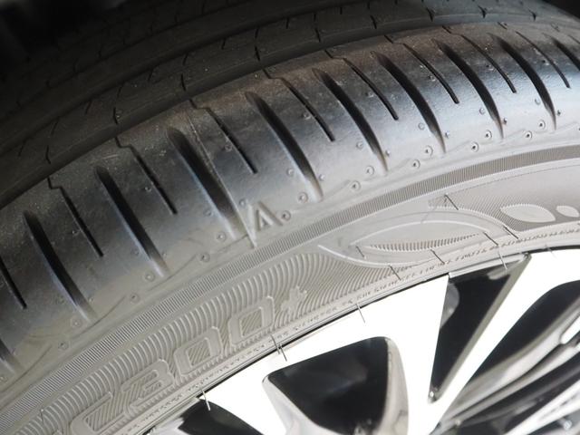 ヤリスクロス ハイブリッドＺ　登録済未使用車　禁煙車　純正ＳＤナビ　パノラミックビュー　セーフティセンス　Ａハイビーム　クリアランスソナー　レーダークルーズ　ＥＴＣ２．０　スマートキー２個　ハーフレザー　前席シートヒーター　ステアリングヒーター　純正フロアマット（18枚目）