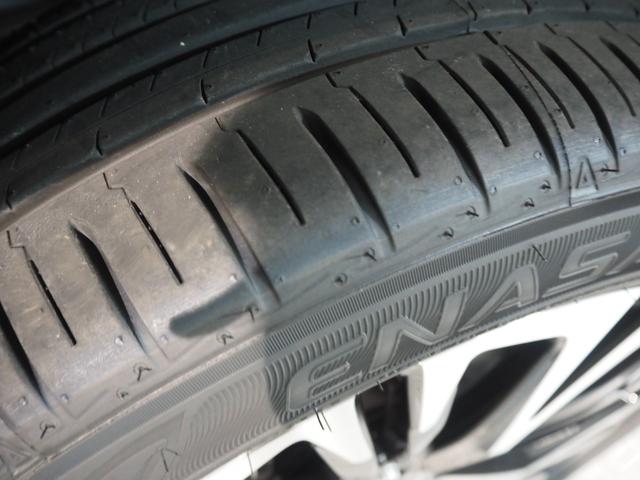 ヤリスクロス ハイブリッドＺ　登録済未使用車　禁煙車　純正ＳＤナビ　パノラミックビュー　セーフティセンス　Ａハイビーム　クリアランスソナー　レーダークルーズ　ＥＴＣ２．０　スマートキー２個　ハーフレザー　前席シートヒーター　ステアリングヒーター　純正フロアマット（20枚目）