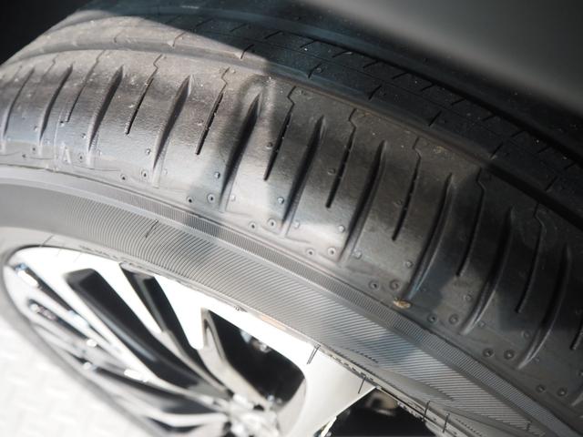 ヤリスクロス ハイブリッドＺ　登録済未使用車　禁煙車　純正ＳＤナビ　パノラミックビュー　セーフティセンス　Ａハイビーム　クリアランスソナー　レーダークルーズ　ＥＴＣ２．０　スマートキー２個　ハーフレザー　前席シートヒーター　ステアリングヒーター　純正フロアマット（22枚目）