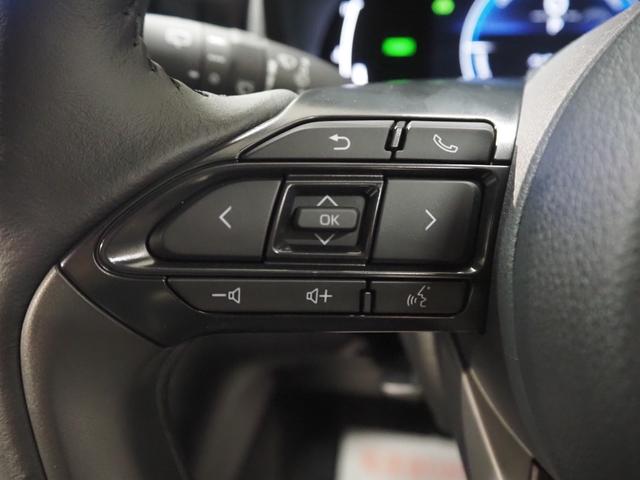 ヤリスクロス ハイブリッドＺ　登録済未使用車　禁煙車　純正ＳＤナビ　パノラミックビュー　セーフティセンス　Ａハイビーム　クリアランスソナー　レーダークルーズ　ＥＴＣ２．０　スマートキー２個　ハーフレザー　前席シートヒーター　ステアリングヒーター　純正フロアマット（41枚目）