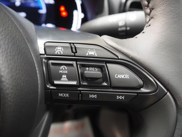 ヤリスクロス ハイブリッドＺ　登録済未使用車　禁煙車　純正ＳＤナビ　パノラミックビュー　セーフティセンス　Ａハイビーム　クリアランスソナー　レーダークルーズ　ＥＴＣ２．０　スマートキー２個　ハーフレザー　前席シートヒーター　ステアリングヒーター　純正フロアマット（42枚目）