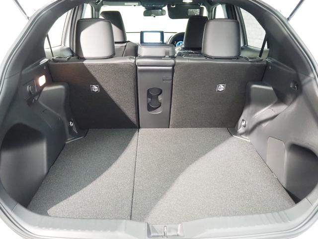 ヤリスクロス ハイブリッドＺ　登録済未使用車　禁煙車　純正ＳＤナビ　パノラミックビュー　セーフティセンス　Ａハイビーム　クリアランスソナー　レーダークルーズ　ＥＴＣ２．０　スマートキー２個　ハーフレザー　前席シートヒーター　ステアリングヒーター　純正フロアマット（49枚目）