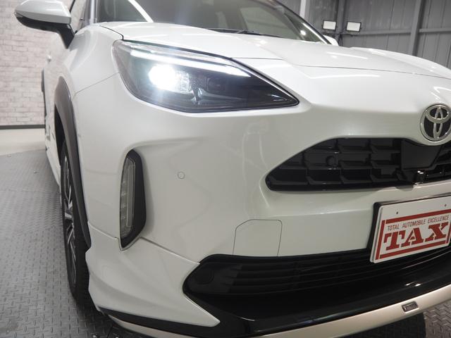 ヤリスクロス ハイブリッドZ モデリスタフルエアロ 登録済未使用車 禁煙車 純正DAナビ パノラミックビューモニター セーフティセンス クリアランスソナー Aハイビーム ETC2.0 スマートキー2個 ステアリングヒーター ハーフレザー 前席シートヒーター 運転席電動シート(10枚目)