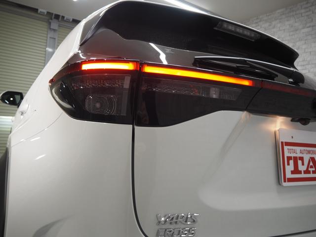 ヤリスクロス ハイブリッドZ モデリスタフルエアロ 登録済未使用車 禁煙車 純正DAナビ パノラミックビューモニター セーフティセンス クリアランスソナー Aハイビーム ETC2.0 スマートキー2個 ステアリングヒーター ハーフレザー 前席シートヒーター 運転席電動シート(13枚目)