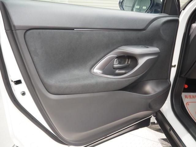 ヤリスクロス ハイブリッドZ モデリスタフルエアロ 登録済未使用車 禁煙車 純正DAナビ パノラミックビューモニター セーフティセンス クリアランスソナー Aハイビーム ETC2.0 スマートキー2個 ステアリングヒーター ハーフレザー 前席シートヒーター 運転席電動シート(27枚目)