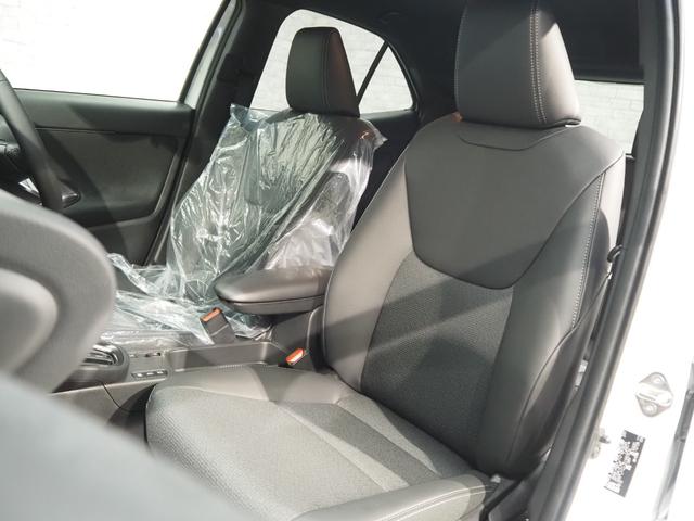 ヤリスクロス ハイブリッドZ モデリスタフルエアロ 登録済未使用車 禁煙車 純正DAナビ パノラミックビューモニター セーフティセンス クリアランスソナー Aハイビーム ETC2.0 スマートキー2個 ステアリングヒーター ハーフレザー 前席シートヒーター 運転席電動シート(29枚目)