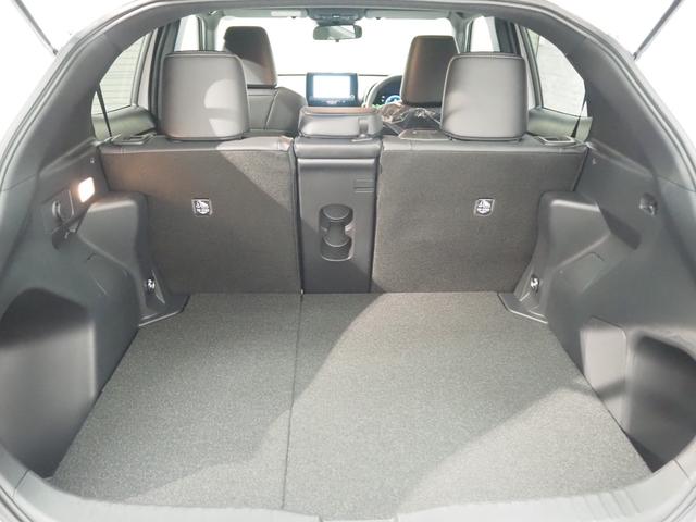 ヤリスクロス ハイブリッドZ モデリスタフルエアロ 登録済未使用車 禁煙車 純正DAナビ パノラミックビューモニター セーフティセンス クリアランスソナー Aハイビーム ETC2.0 スマートキー2個 ステアリングヒーター ハーフレザー 前席シートヒーター 運転席電動シート(52枚目)