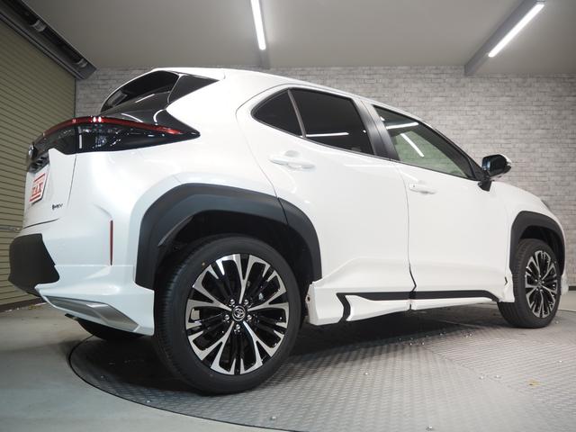 ヤリスクロス ハイブリッドZ モデリスタフルエアロ 登録済未使用車 禁煙車 純正DAナビ パノラミックビューモニター セーフティセンス クリアランスソナー Aハイビーム ETC2.0 スマートキー2個 ステアリングヒーター ハーフレザー 前席シートヒーター 運転席電動シート(54枚目)