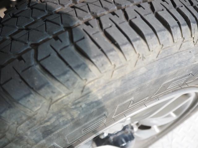 ジムニー XC ワンオーナー 禁煙車 社外ナビ バックカメラ 背面タイヤ デュアルセンサーブレーキサポート クルコン ステアリングスイッチ ETC 前後ドラレコ スマートキー2個 前席シートヒーター LEDヘッドライト 純正16インチアルミ 保証書 取扱説明書(20枚目)