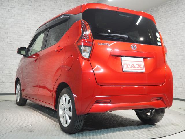 デイズ Ｘ　ワンオーナー　禁煙車　純正ＳＤナビ　エマージェンシーブレーキ　インテリジェントアラウンドビューモニター　車線逸脱警報　ＶＤＣ　ソナー　純正ドラレコ　アイドリングストップ　スマートキー　ベンチシート　フロアマット　ドアバイザー　Ａライト（4枚目）