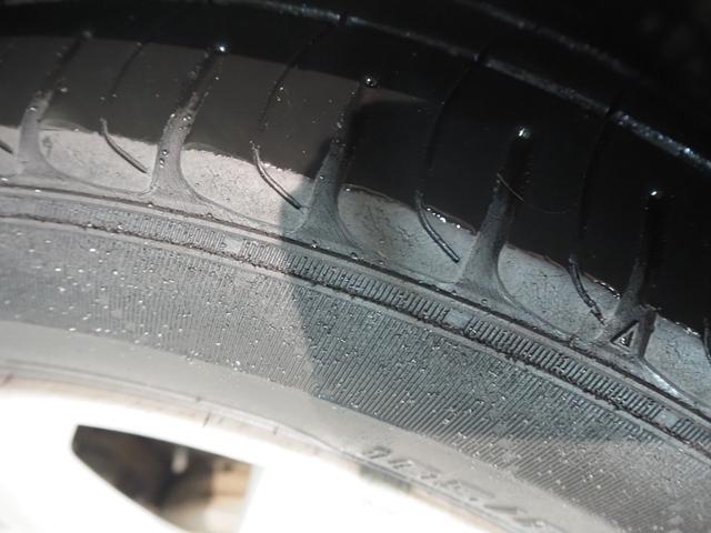 ポロ ＴＳＩコンフォートライン　禁煙車　社外ナビ　キセノンライト　ＥＴＣ　キーレス　スペアキー　リアソナー　純正１５インチアルミ　保証書　記録簿　取説有（20枚目）