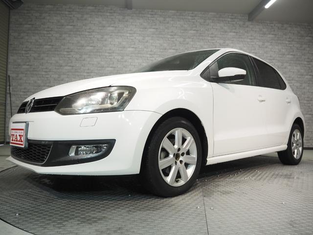 ポロ ＴＳＩコンフォートライン　禁煙車　社外ナビ　キセノンライト　ＥＴＣ　キーレス　スペアキー　リアソナー　純正１５インチアルミ　保証書　記録簿　取説有（45枚目）