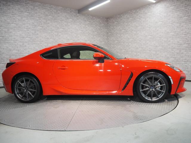 ＢＲＺ Ｓ　ＧＲ仕様フロントバンパー　ワンオーナー　禁煙車　社外ディスプレイオーディオ　バックカメラ　ＢＴ　アイサイト　レーダークルーズ　Ｒソナー　ＳＲＨ　ステアリングスイッチ　ＥＴＣ　スマートキー２個　ハーフレザー　前席シートヒーター　ＬＥＤヘッドライト（2枚目）