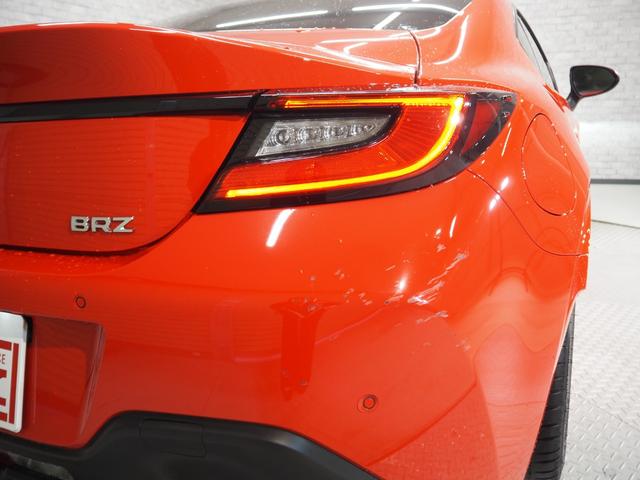 ＢＲＺ Ｓ　ＧＲ仕様フロントバンパー　ワンオーナー　禁煙車　社外ディスプレイオーディオ　バックカメラ　ＢＴ　アイサイト　レーダークルーズ　Ｒソナー　ＳＲＨ　ステアリングスイッチ　ＥＴＣ　スマートキー２個　ハーフレザー　前席シートヒーター　ＬＥＤヘッドライト（11枚目）