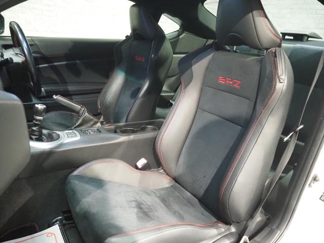 ＢＲＺ Ｓ　禁煙車　ＳＴＩマフラー・タワーバー　純正ＳＤナビ　Ｂカメラ　ハーフレザー　トランクスポイラー　前席シートヒーター　クルコン　ＬＥＤアクセサリーライナー　ＥＴＣ　ＣＤ　ＤＶＤ　ＢＴ　ＤＴＶ　純正ドラレコ　純正１７インチＡＷ　スペアキー有り（30枚目）