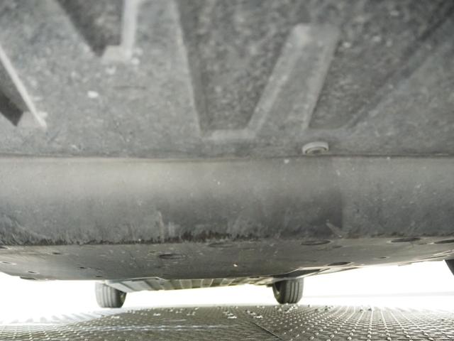 フィットハイブリッド Ｆ　禁煙車　純正ＳＤナビ　Ｂカメラ　禁煙車　純正ＳＤナビ　Ｂカメラ　ホンダセンシング　ＣＭＢＳ　路外逸脱抑制機能　レーダークルーズ　Ｆパッケージ　ＣＤ　ＤＶＤ　ＢＴ　ＤＴＶ　ＥＴＣ　社外前後ドラレコ　ＥＣＯＮ（14枚目）