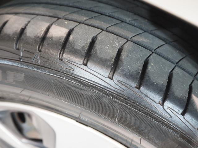 フィットハイブリッド Ｆ　禁煙車　純正ＳＤナビ　Ｂカメラ　禁煙車　純正ＳＤナビ　Ｂカメラ　ホンダセンシング　ＣＭＢＳ　路外逸脱抑制機能　レーダークルーズ　Ｆパッケージ　ＣＤ　ＤＶＤ　ＢＴ　ＤＴＶ　ＥＴＣ　社外前後ドラレコ　ＥＣＯＮ（17枚目）