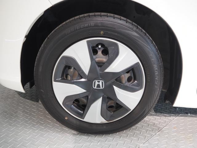 フィットハイブリッド Ｆ　禁煙車　純正ＳＤナビ　Ｂカメラ　禁煙車　純正ＳＤナビ　Ｂカメラ　ホンダセンシング　ＣＭＢＳ　路外逸脱抑制機能　レーダークルーズ　Ｆパッケージ　ＣＤ　ＤＶＤ　ＢＴ　ＤＴＶ　ＥＴＣ　社外前後ドラレコ　ＥＣＯＮ（20枚目）