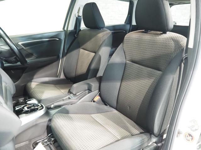 フィットハイブリッド Ｆ　禁煙車　純正ＳＤナビ　Ｂカメラ　禁煙車　純正ＳＤナビ　Ｂカメラ　ホンダセンシング　ＣＭＢＳ　路外逸脱抑制機能　レーダークルーズ　Ｆパッケージ　ＣＤ　ＤＶＤ　ＢＴ　ＤＴＶ　ＥＴＣ　社外前後ドラレコ　ＥＣＯＮ（28枚目）