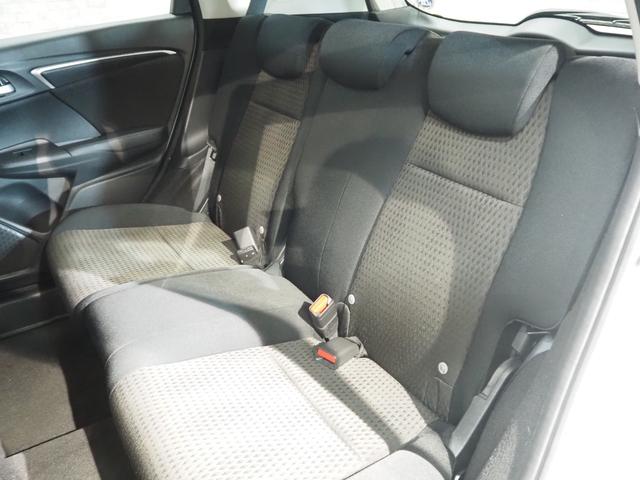 フィットハイブリッド Ｆ　禁煙車　純正ＳＤナビ　Ｂカメラ　禁煙車　純正ＳＤナビ　Ｂカメラ　ホンダセンシング　ＣＭＢＳ　路外逸脱抑制機能　レーダークルーズ　Ｆパッケージ　ＣＤ　ＤＶＤ　ＢＴ　ＤＴＶ　ＥＴＣ　社外前後ドラレコ　ＥＣＯＮ（30枚目）