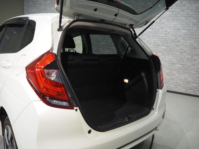 フィットハイブリッド Ｆ　禁煙車　純正ＳＤナビ　Ｂカメラ　禁煙車　純正ＳＤナビ　Ｂカメラ　ホンダセンシング　ＣＭＢＳ　路外逸脱抑制機能　レーダークルーズ　Ｆパッケージ　ＣＤ　ＤＶＤ　ＢＴ　ＤＴＶ　ＥＴＣ　社外前後ドラレコ　ＥＣＯＮ（49枚目）