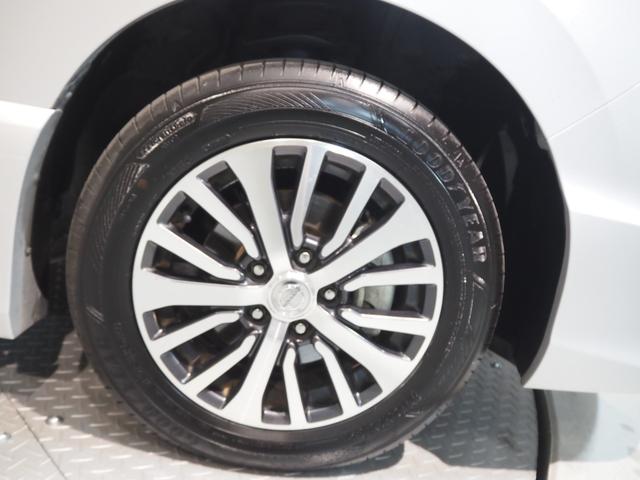 セレナ ２．０ＨスターＨＹＢＲＩＤＡシャンテ２列目Ｓ－ＵＰ　ＡＳＰ　ワンオーナー　禁煙車　両側電動スライドドア　純正ナビ　バックカメラ　後席モニター　エマージェンシーブレーキ　クルコン　ＥＴＣ　スマートキー２個　キセノンヘッドライト　純正１６インチアルミ（18枚目）