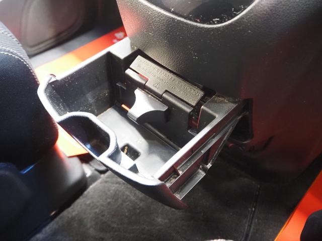 セレナ ２．０ＨスターＨＹＢＲＩＤＡシャンテ２列目Ｓ－ＵＰ　ＡＳＰ　ワンオーナー　禁煙車　両側電動スライドドア　純正ナビ　バックカメラ　後席モニター　エマージェンシーブレーキ　クルコン　ＥＴＣ　スマートキー２個　キセノンヘッドライト　純正１６インチアルミ（51枚目）