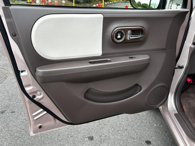 アルトラパンショコラ G 認定中古車 ワンオーナー 禁煙車 Bluetooth 純正ナビ バックカメラ エアバック 革巻きハンドル 合皮シート スマートキー アイドリングストップ ワンセグTV エアコン 取説 保証付き(46枚目)