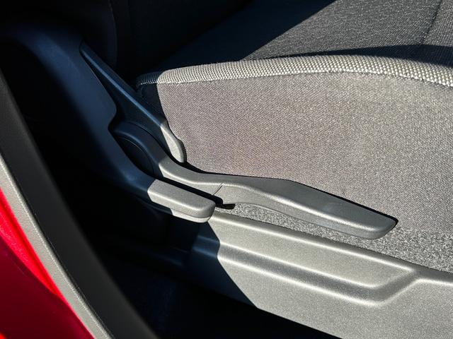 クロスビー ETC2.0 バックカメラ スマートキー 両席シートヒーター 禁煙車 ドラレコ Bluetooth 1年間走行距離無制限保証 衝突被害軽減ブレーキ LEDヘッドライト LEDフォグ ワンオーナー(7枚目)