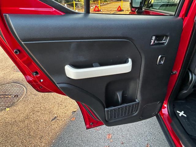 クロスビー ETC2.0 バックカメラ スマートキー 両席シートヒーター 禁煙車 ドラレコ Bluetooth 1年間走行距離無制限保証 衝突被害軽減ブレーキ LEDヘッドライト LEDフォグ ワンオーナー(12枚目)