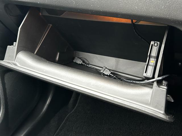 �L�X�O���[�u�{�b�N�X�t���B