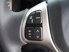 オーディオ操作が便利なステアリングリモコン付きです♪運転中でもハンドルから手を離さず操作が出来るので安全です！ 3