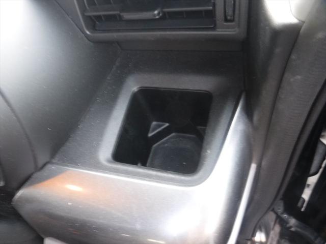 スペーシアギア ギア　ＨＹＢＲＩＤ　ＸＺターボ　２型　ＬＥＤライトフォグランプ　後席両側電動スライドドア　プッシュスタート　オートエアコン　スリムサーキュレーター　ナビ　全方位カメラ衝突被害軽減ブレーキサポート（16枚目）